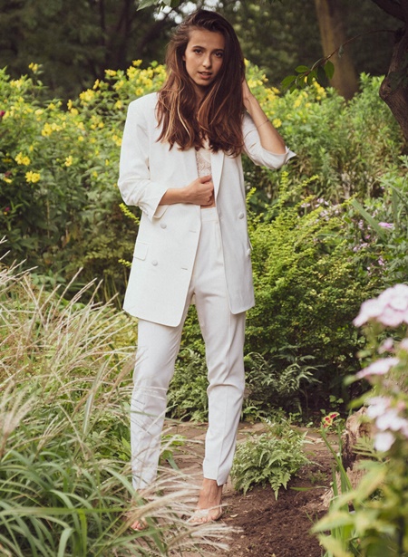 Anjelica Bette Fellini Body Measurements