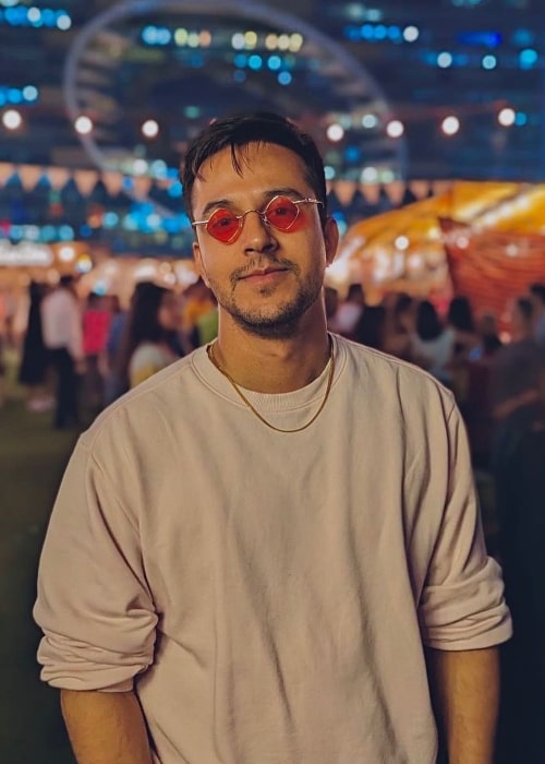 Pranay Pachauri as seen while smiling for the camera in Mumbai, Maharashtra in January 2023