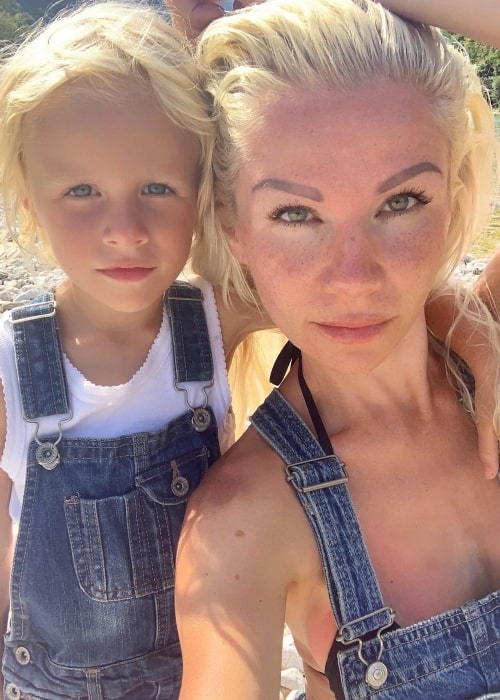 Taina Licciardo-Toivola as seen in a selfie with her daughter Nefertiti that was taken in April 2020