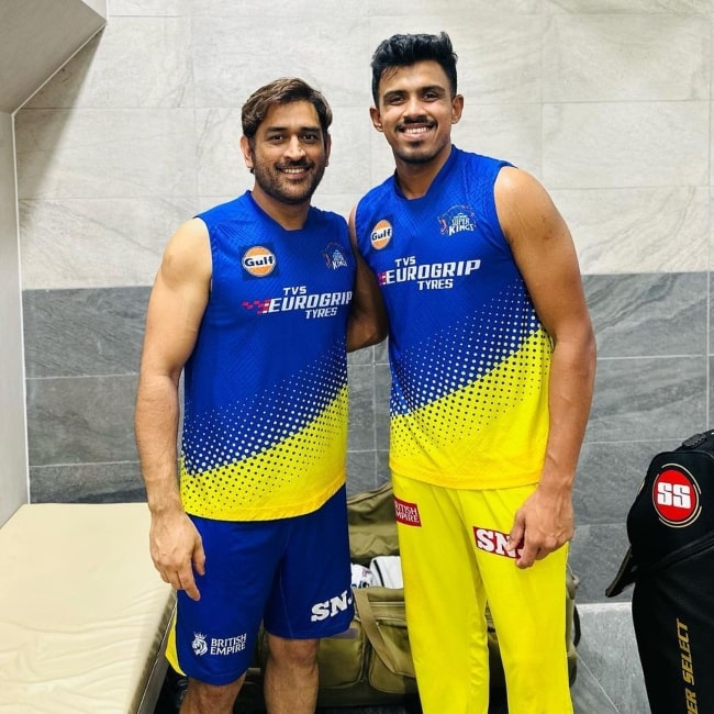 Maheesh Theekshana as seen in a picture that was taken with Mahindra Singh Dhoni at the Narendra Modi Stadium - Ahmedabad in May 2023