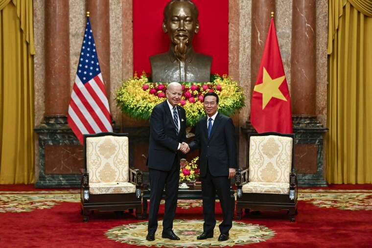 Joe Biden and Vo Van Thuong during a meeting at the Presidential Palace in Hanoi