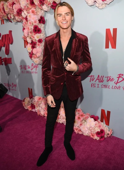 Luke Eisner Body Measurements