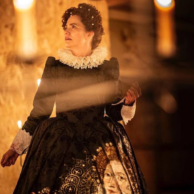 Abigail Cruttenden photographed in full costume as Queen Elizabeth I