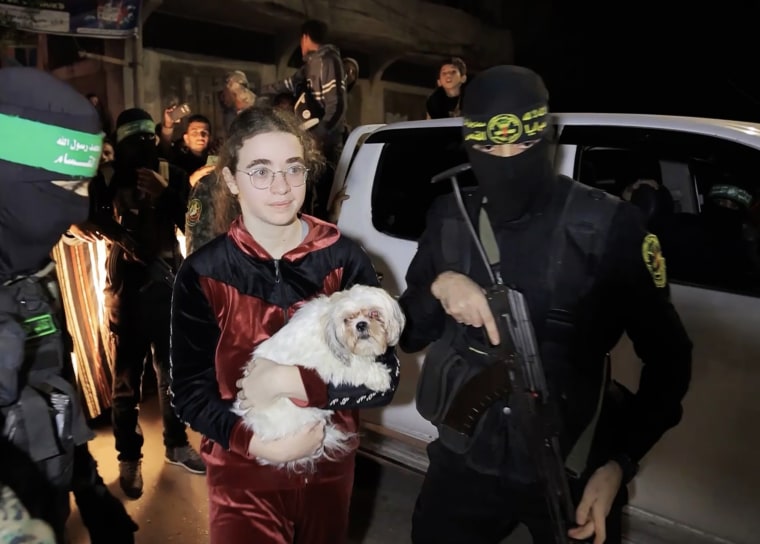 10 Israeli hostages in Gaza handed over to Red Cross