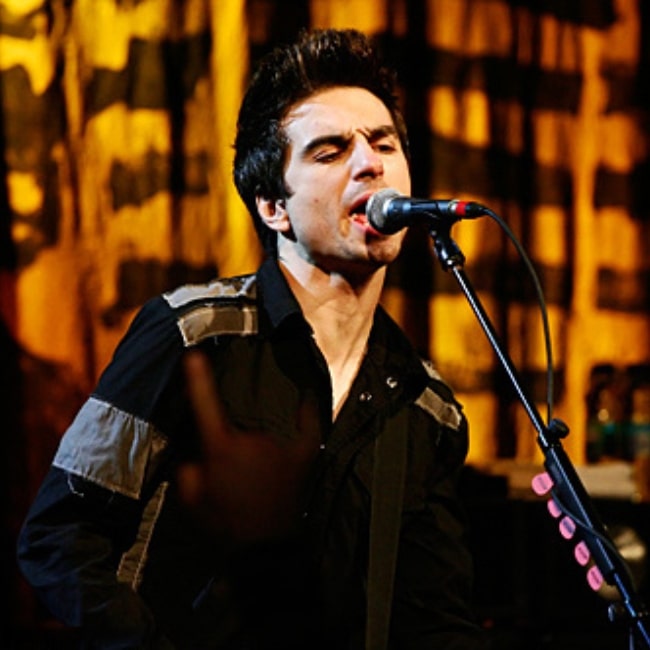 Justin Sane of Anti-Flag performing live at Impérial de Québec, Québec City on September 12, 2008