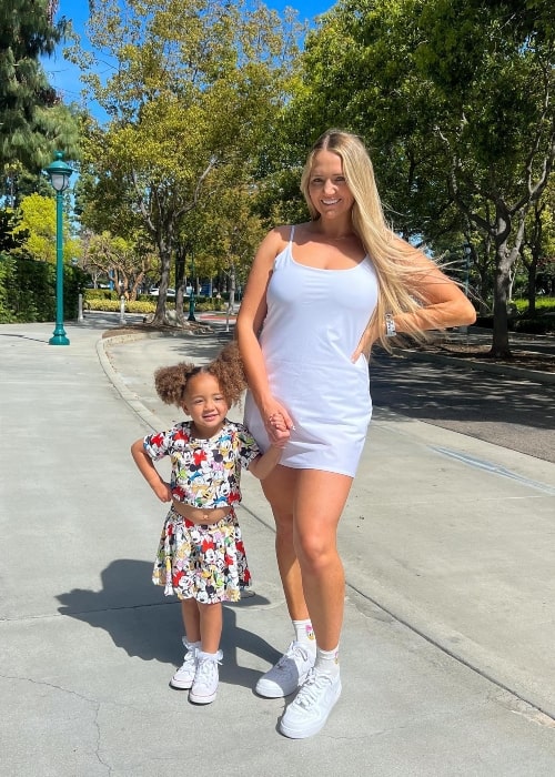 Harper Fluellen as seen in a picture with her mother Alyssa taken in Disneyland in March 2023