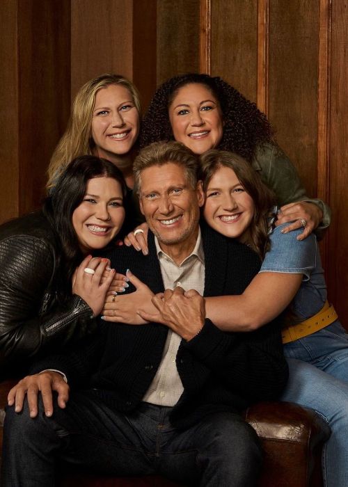 Gerry Turner as seen smiling with his daughters and granddaughters in July 2023