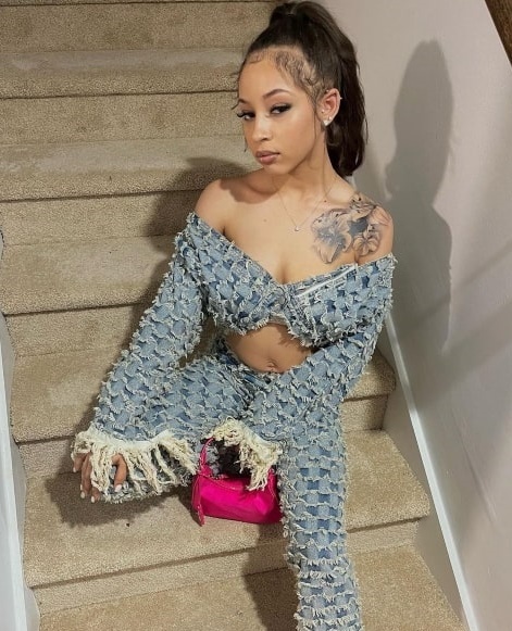 Selena Davis Height Weight Stats