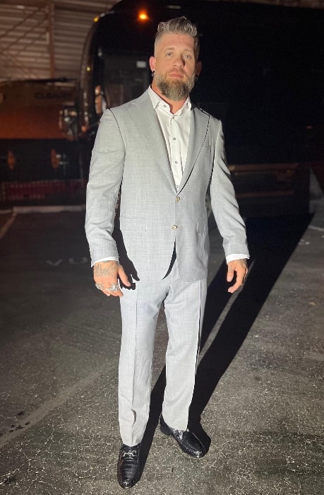 Brantley Gilbert as seen while posing for a picture in October 2023