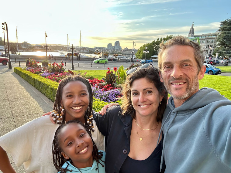 Tim Dallesandro and Karen Valby with their daughters.