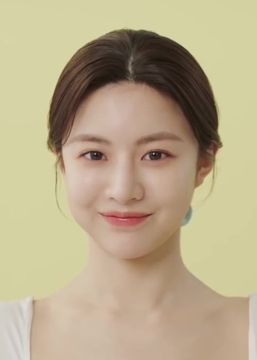 Go Youn-jung as seen while smiling in a still in 2021