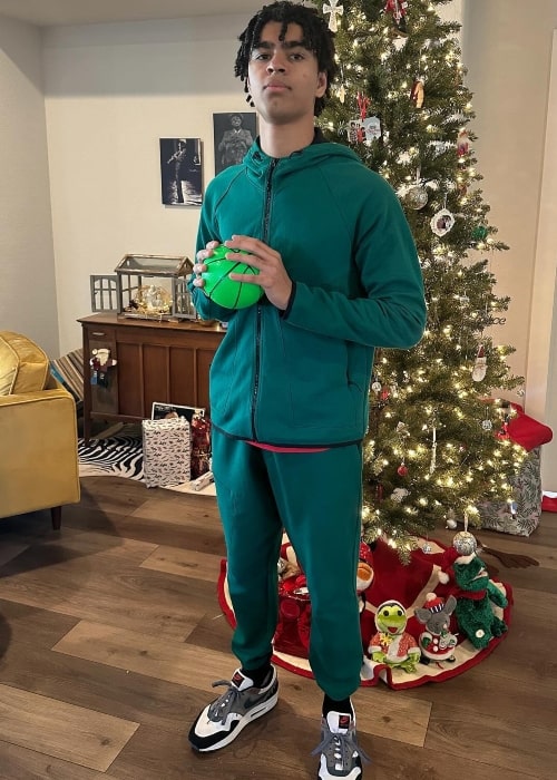 KingSammelot in a picture that was taken in January 2024