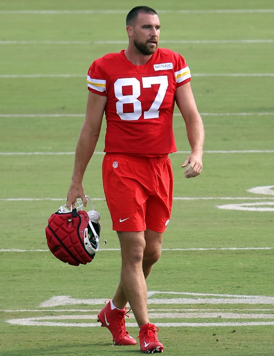 Travis Kelce Height Weight Bio