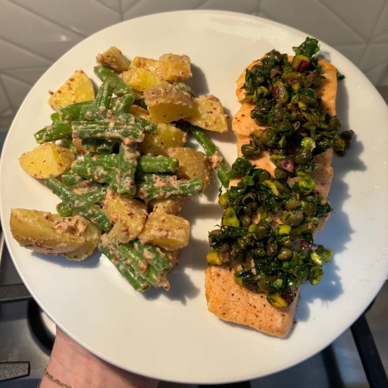 One of Sunbasket's recent options included salmon with pistachio-herb dressing and a warm potato salad.
