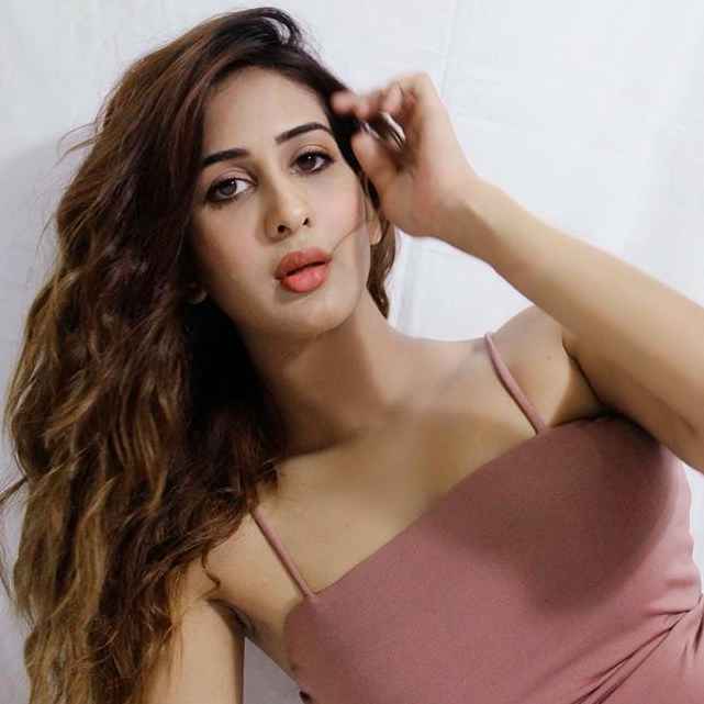 Aadhya Gupta (Actress) Height, Weight, Age, Affairs, Biography & More