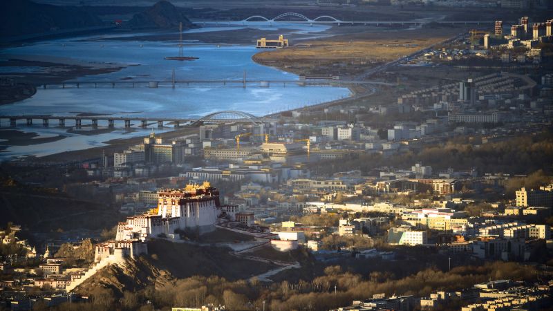 He smelled something strange in his Tibetan hotel room. It was a dead body under his bed | CNN