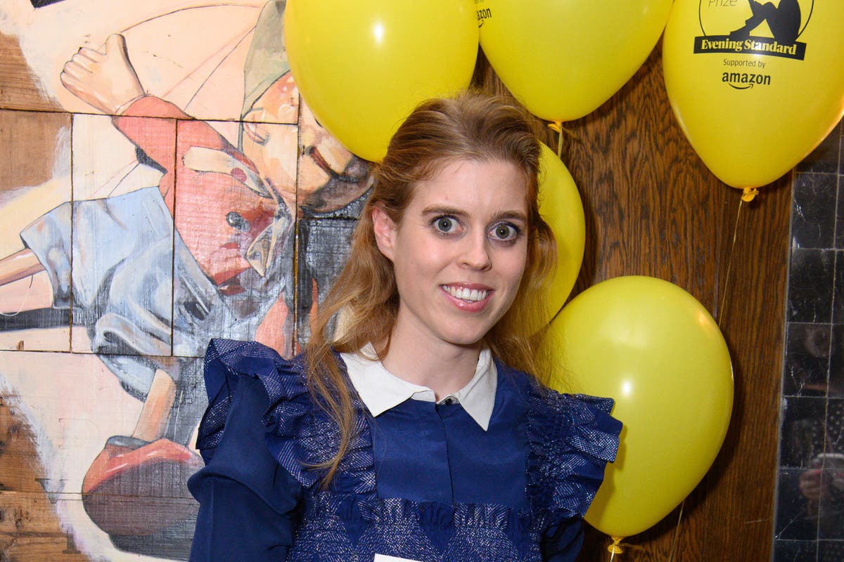 Princess Beatrice announces winner of Oscar’s Book Prize 2023