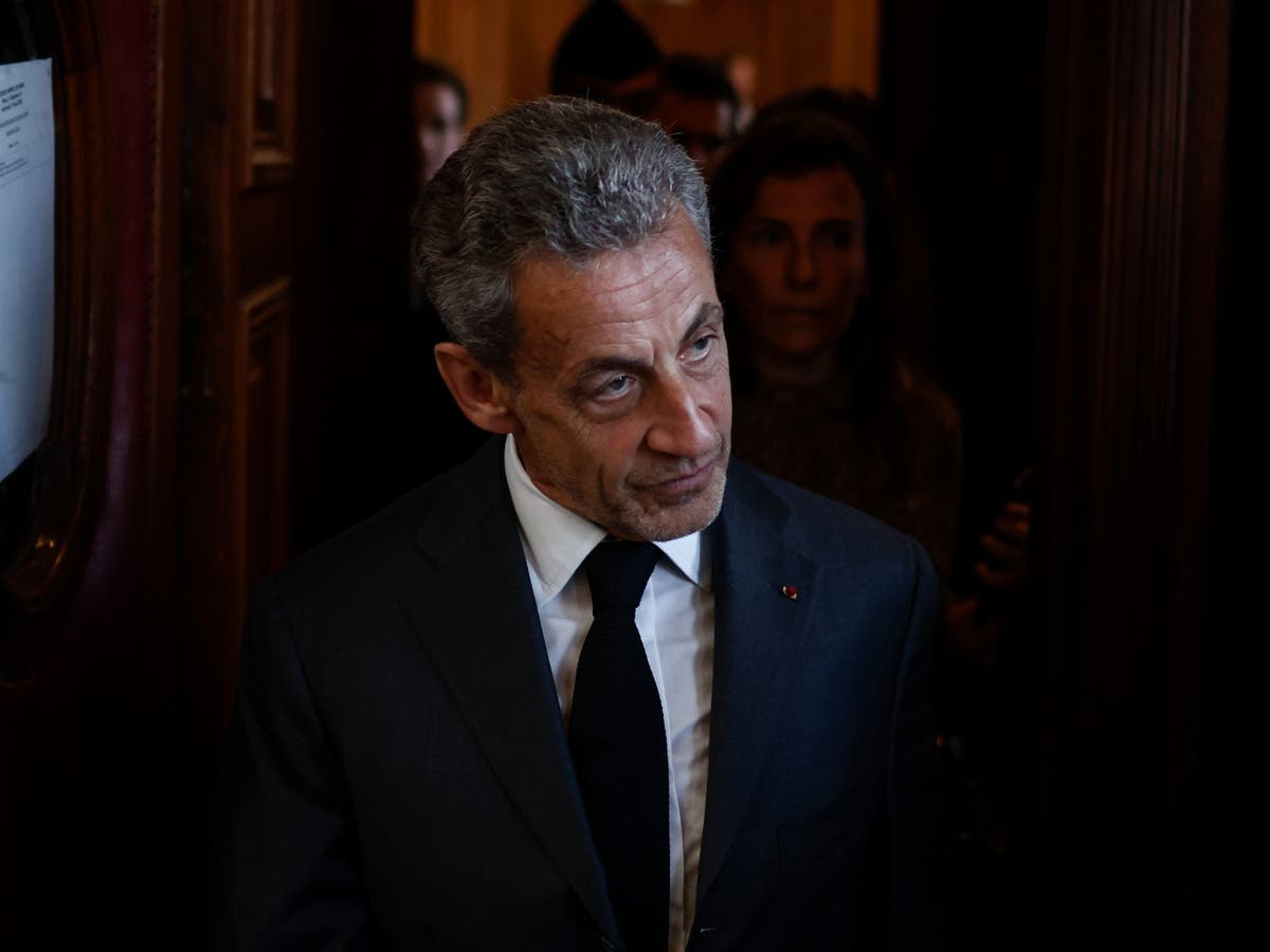 Sarkozy has to wear electronic tag after losing corruption appeal