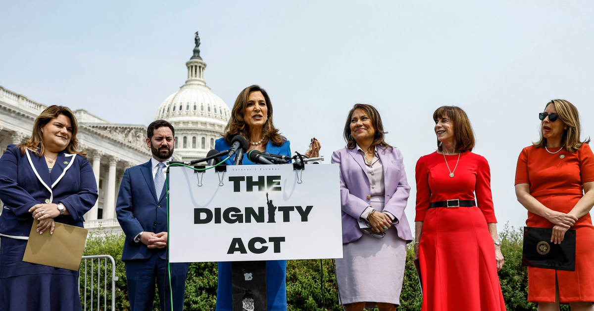 Two House Latinas propose bipartisan immigration bill