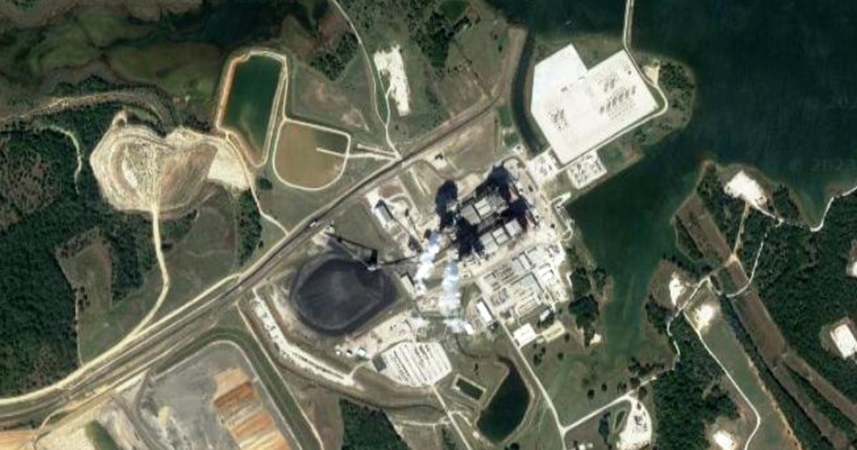 Boiler explosion at southeastern Texas power plant leaves contractor dead