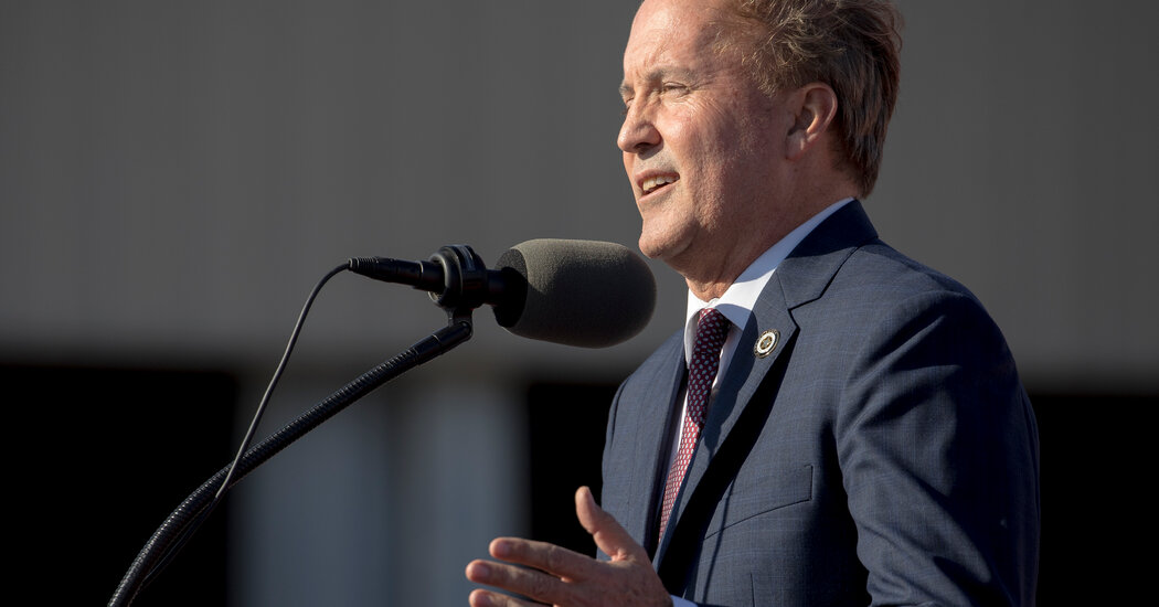 G.O.P. Split in Texas Breaks Wide Open With Drunkenness Accusation