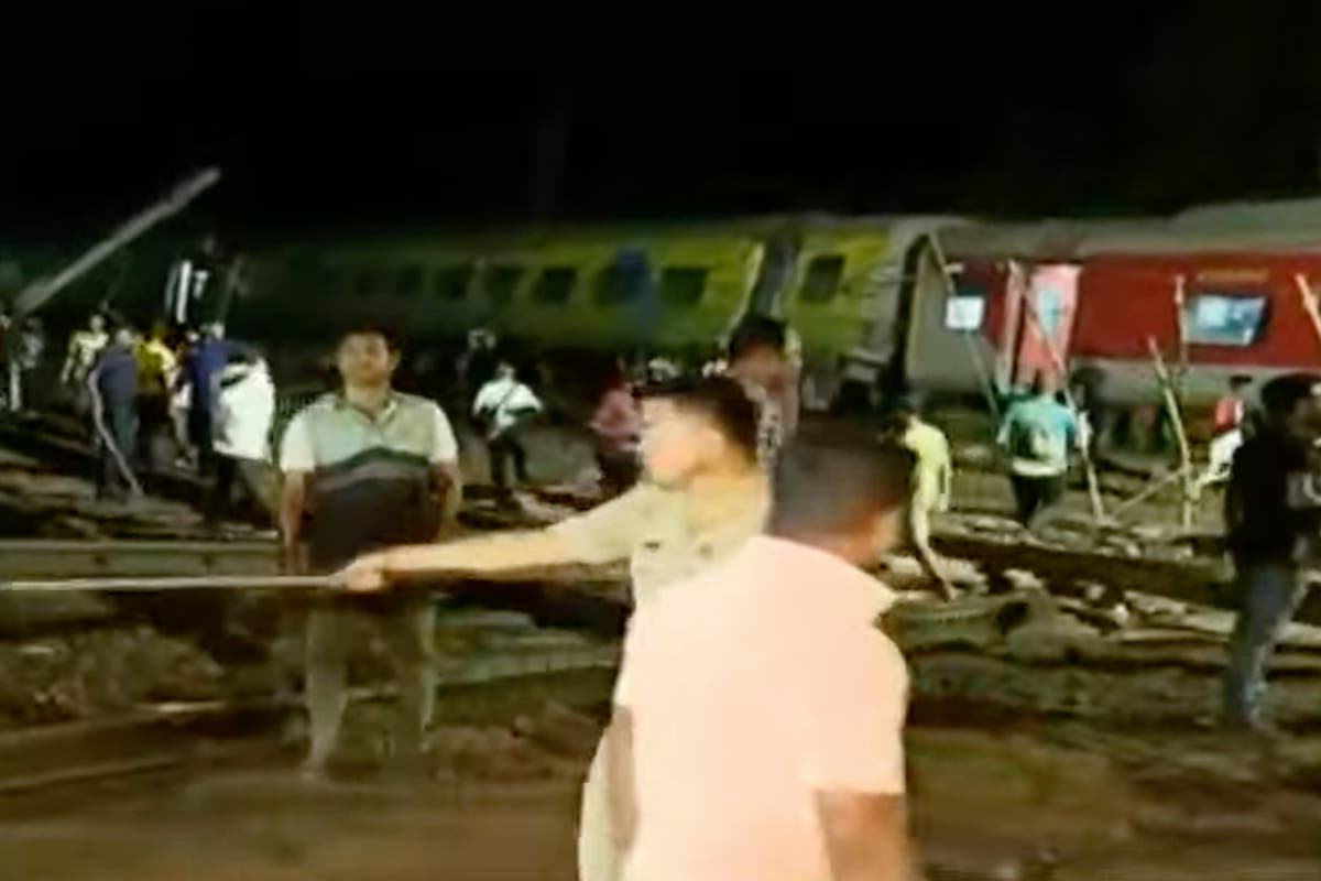 India train crash death toll rises to 233 as victims offered payment - live