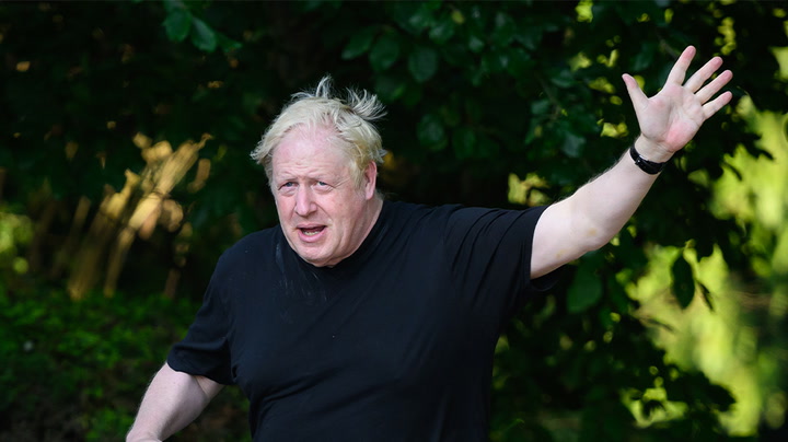 Boris Johnson ignores reporter's questions ahead of Partygate report