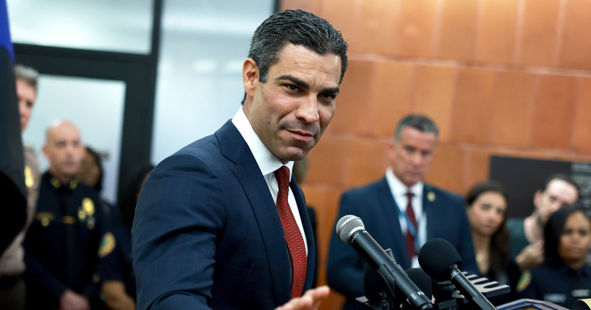 Suarez touts record as Miami mayor in first speech after launching long-shot presidential bid