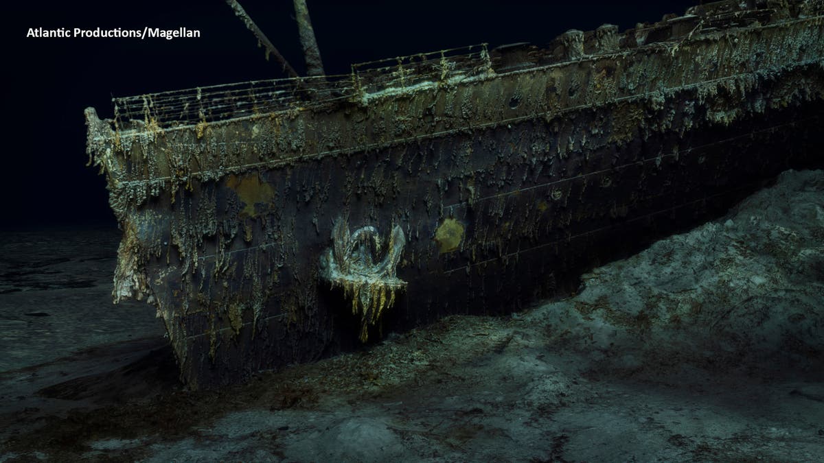 Missing Titanic shipwreck sub faces race against time