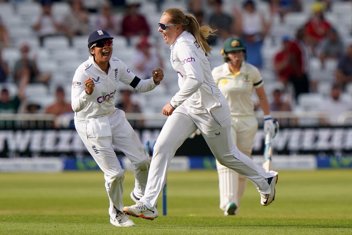 England make Women’s Ashes fight-back after Australia’s Ellyse Perry denied century