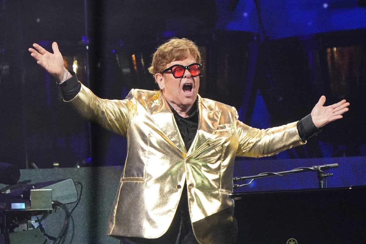 See the full setlist for Elton John’s aston