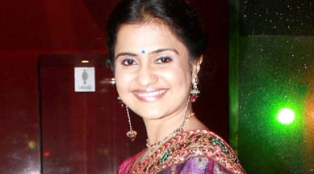 Amruta Subhash Height, Weight, Age, Husband, Children