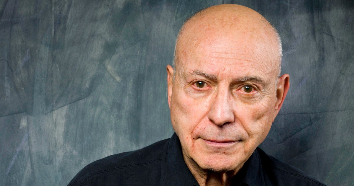 Alan Arkin, Oscar-winning actor best known for 'Little Miss Sunshine' and 'Argo,' dead at 89