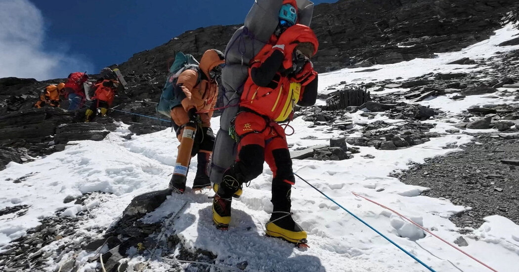 An Everest Climber Had ‘No Energy, No Oxygen, Nothing.’ A Sherpa Saved Him.