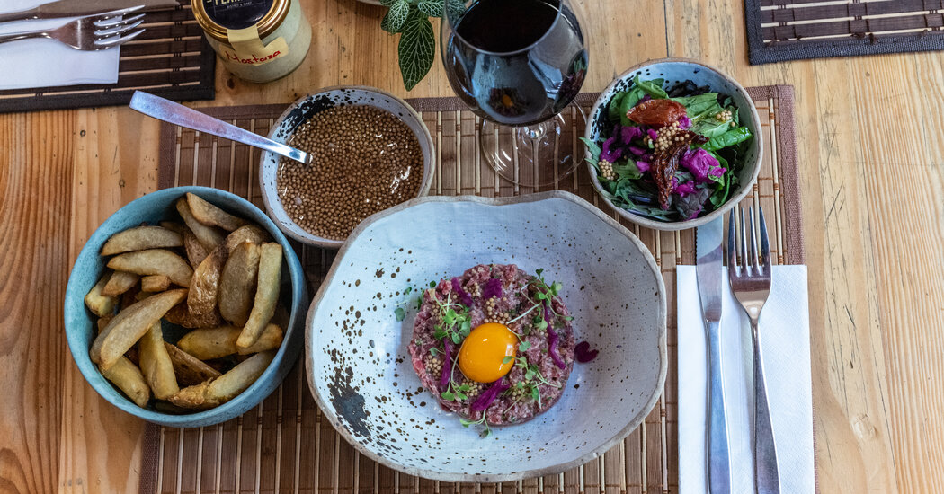 Colombia’s Mustard Lovers Grow Desperate Amid Saucy Shortage of Dijon