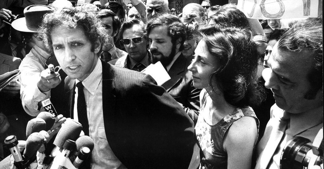 Daniel Ellsberg, Who Leaked the Pentagon Papers, Is Dead at 92