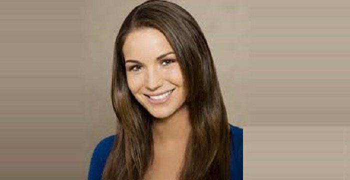 Elizabeth Ann Hanks Bio, Early Life, Career, Net Worth and Salary