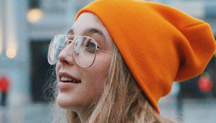 Emma Chamberlain Bio Bio, Early Life, Career, Net Worth and Salary