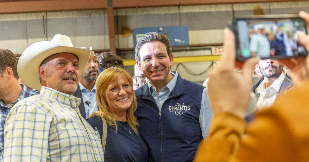 In Iowa, DeSantis Signals the Start of a Slugfest With Trump