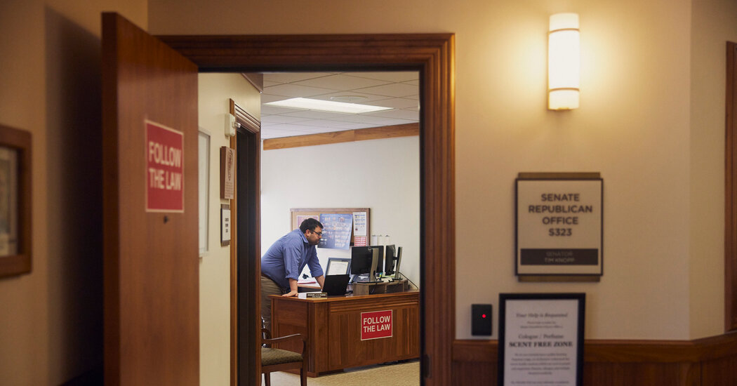 In a Year of Capitol Feuds, Oregon Has a Political Breakdown