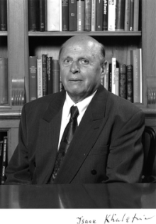 Isaak Khalatnikov Biography, Age, Height, Wife, Net Worth and Family