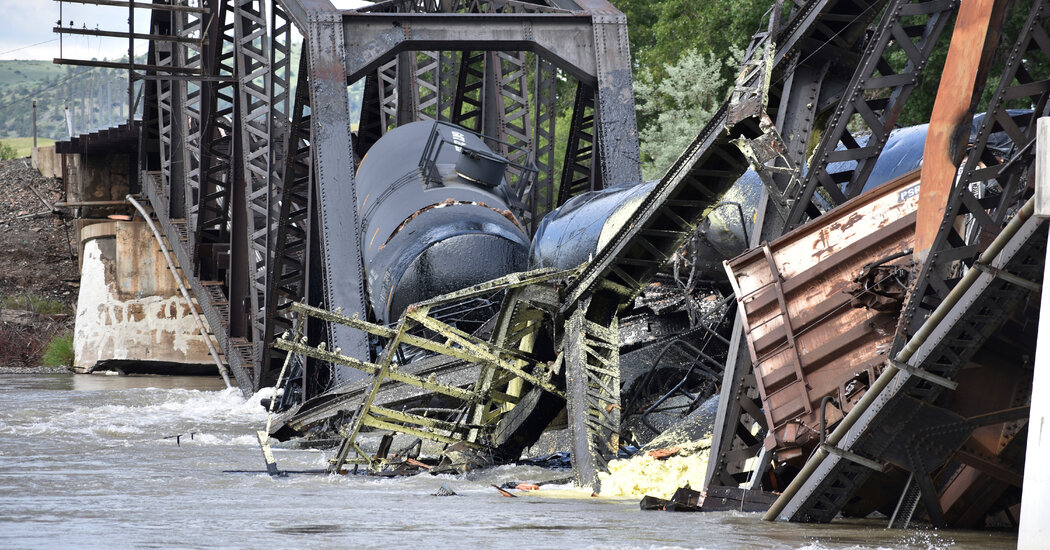 Montana Derailment Sends at Least 7 Freight Cars Into the Yellowstone River