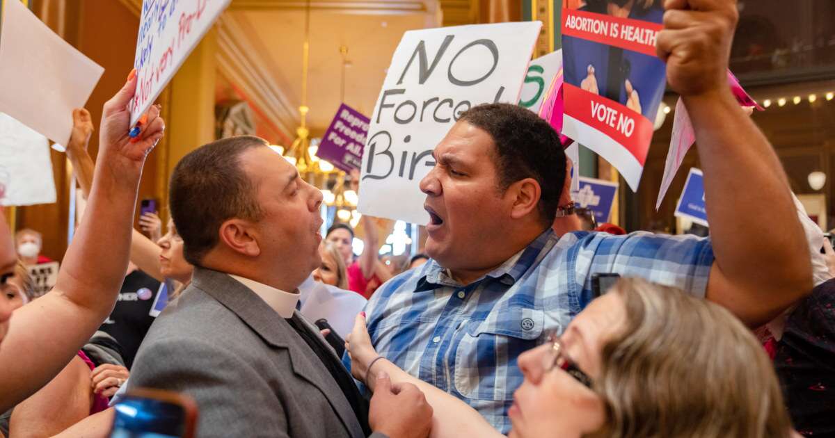 Iowa Republicans pass a new 6-week abortion ban
