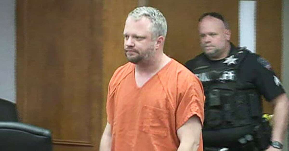 Colorado dentist accused of poisoning wife searched 'how to make murder look like a heart attack,' officials say