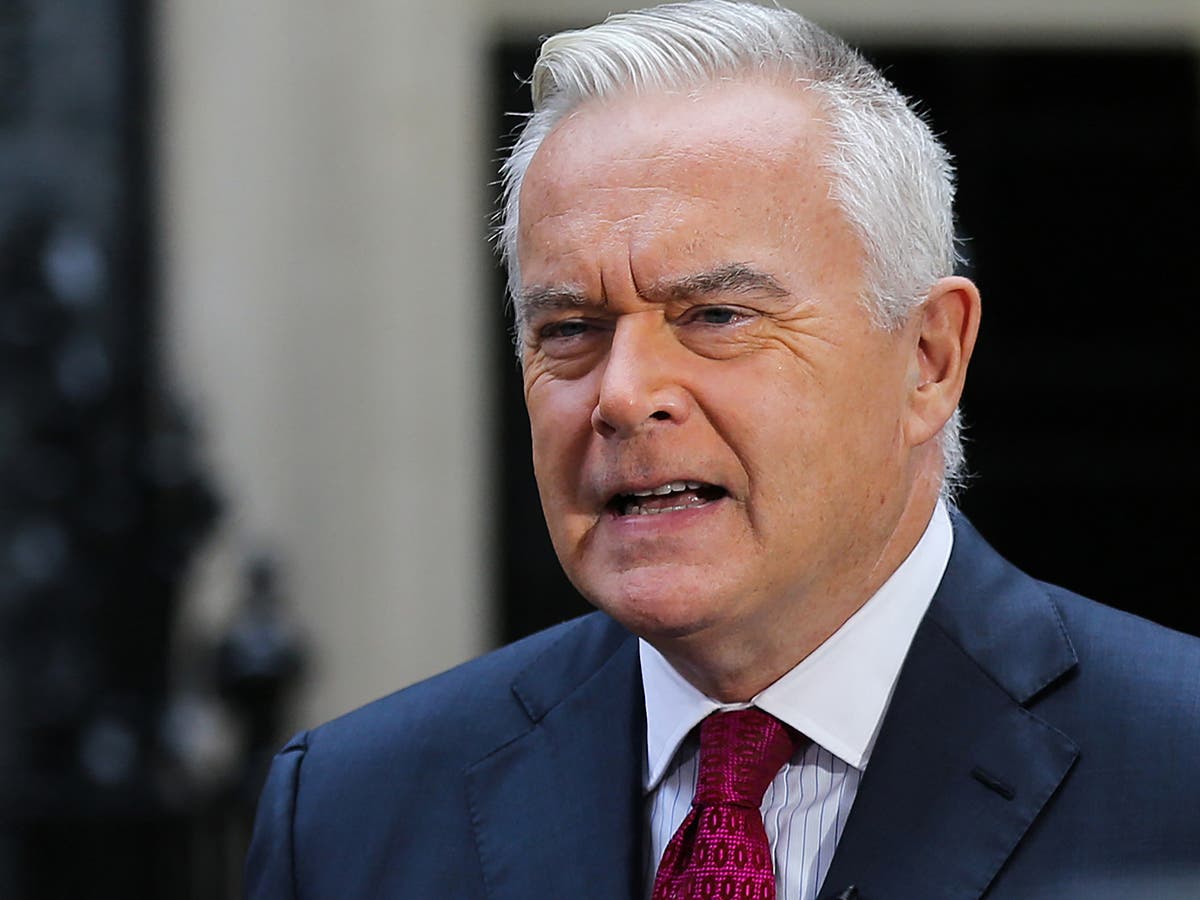 Tony Blair urges BBC to ‘stand up for itself’ as staff warned over Huw Edwards gossip