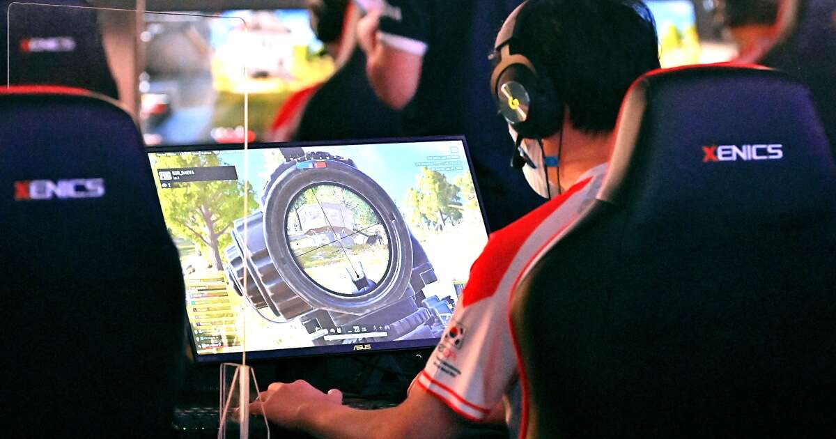 Online games struggle to rein in hateful usernames, report finds