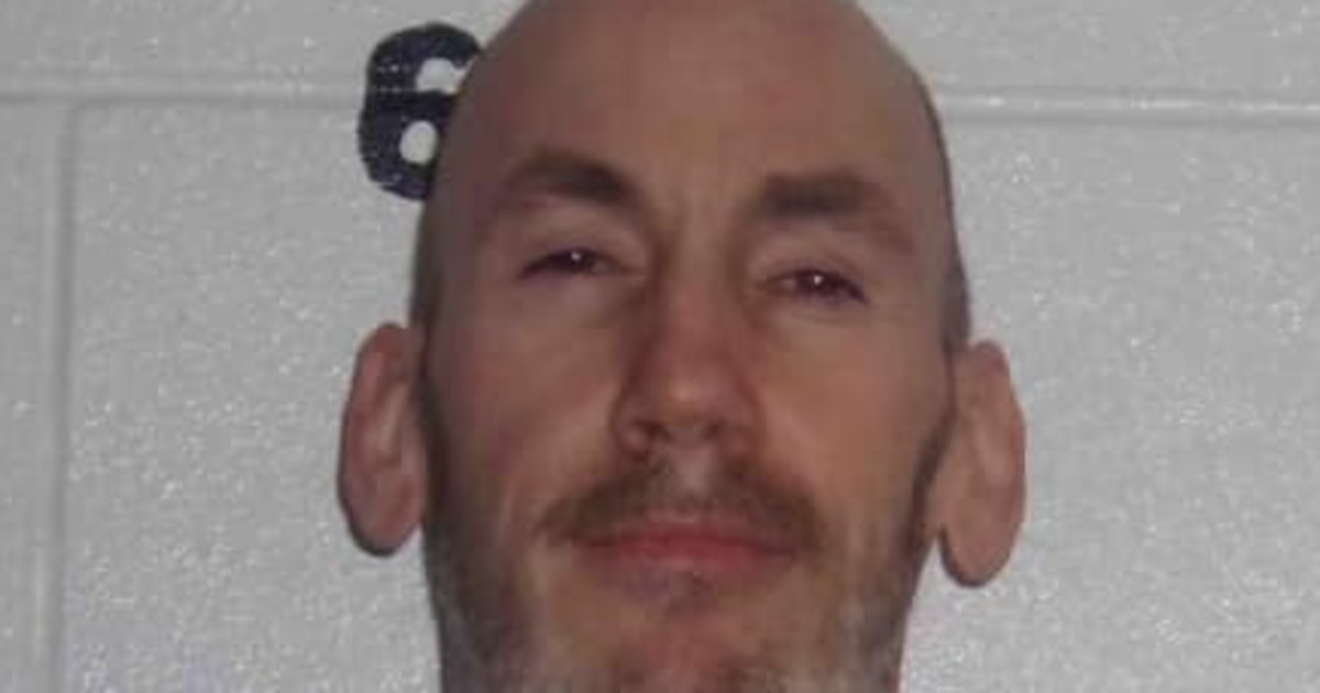 Search underway for prisoner who escaped Colorado jail with 3 others