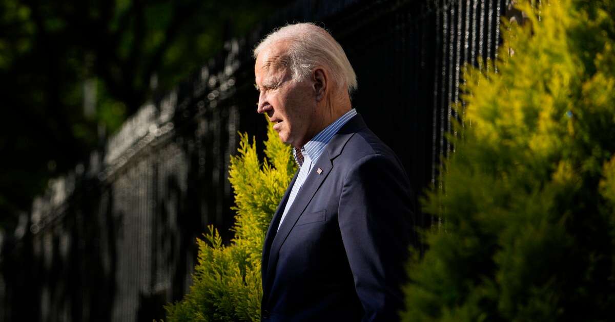 Biden orders U.S. to share evidence of Russian war crimes with International Criminal Court