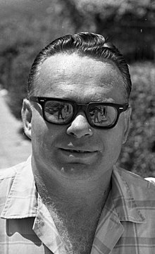 David Schweitzer Biography, Age, Height, Wife, Net Worth and Family