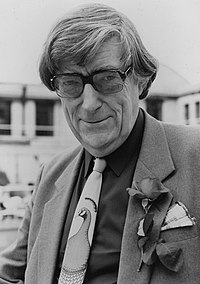 Donald Cameron Watt Biography, Age, Height, Wife, Net Worth and Family